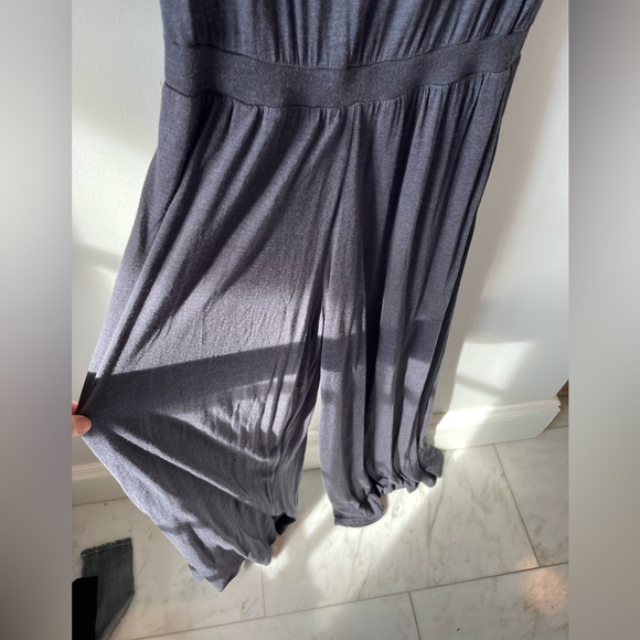 HEATHER, women’s gray wide leg short sleeve jumpsuit, probably a small/medium - Picture 3 of 8